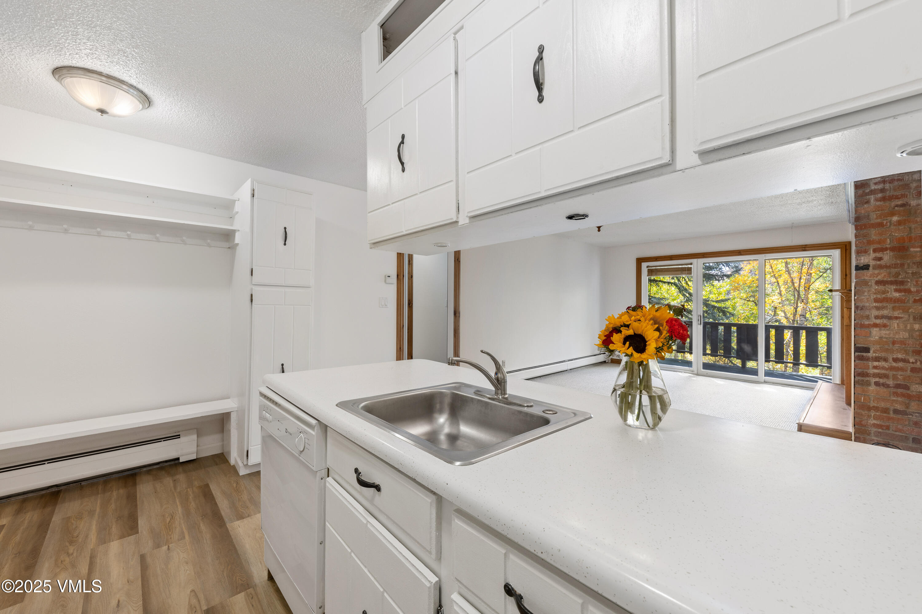 903 North Frontage Road West, Unit 10 Vail, CO 81657 - Photo 9 of 33 718A5421