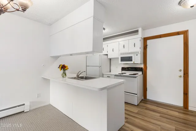 $685,000 | 903 North Frontage Road West, Unit 10, Vail, CO 81657