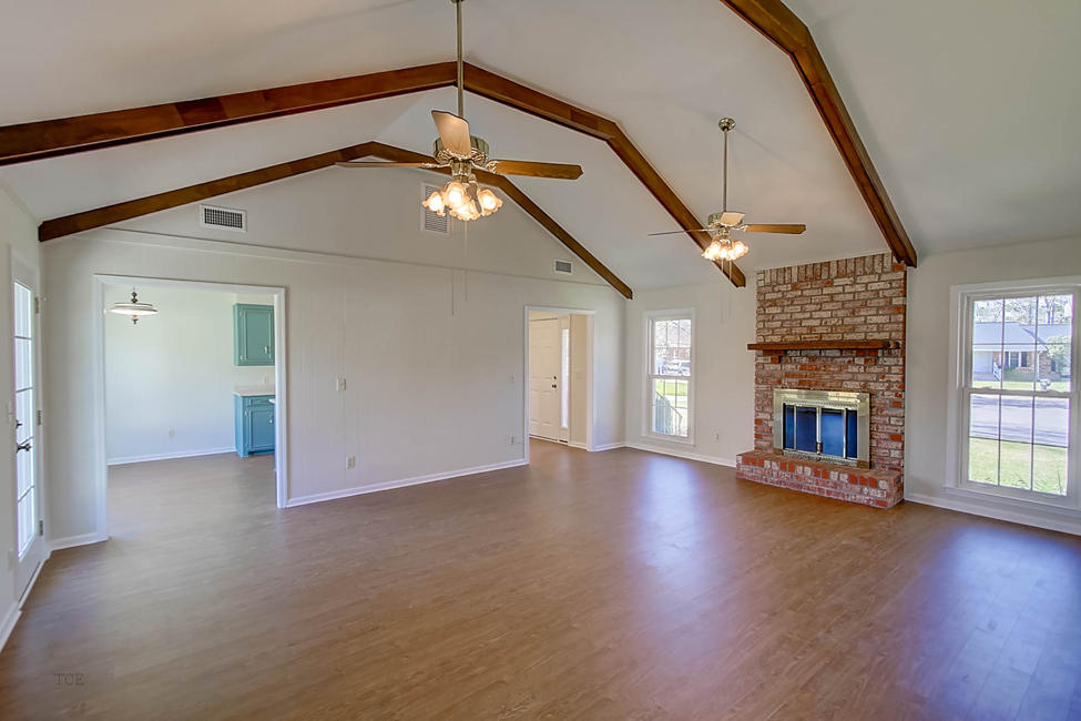 1549 Longview Road Mount Pleasant, SC 29464 - Photo 12 of 40 Great Room