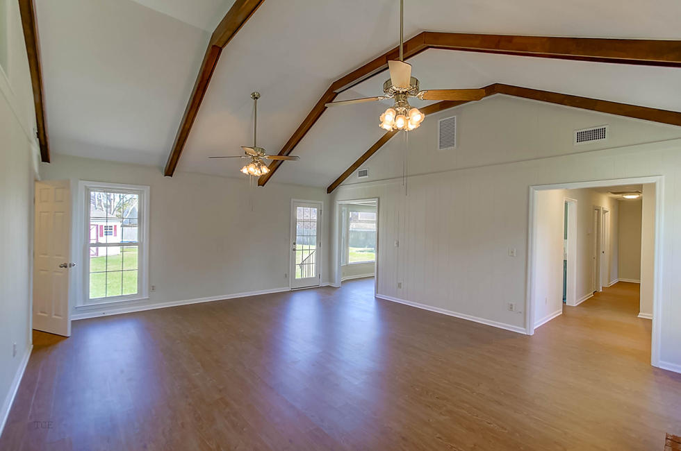 1549 Longview Road Mount Pleasant, SC 29464 - Photo 14 of 40 Great Room