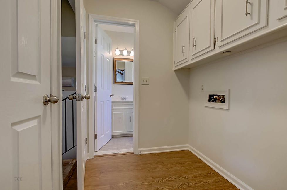 1549 Longview Road Mount Pleasant, SC 29464 - Photo 15 of 40 Laumdry Room