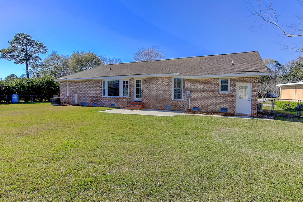 1549 Longview Road Mount Pleasant, SC 29464 - Photo 33 of 40 Back of Home