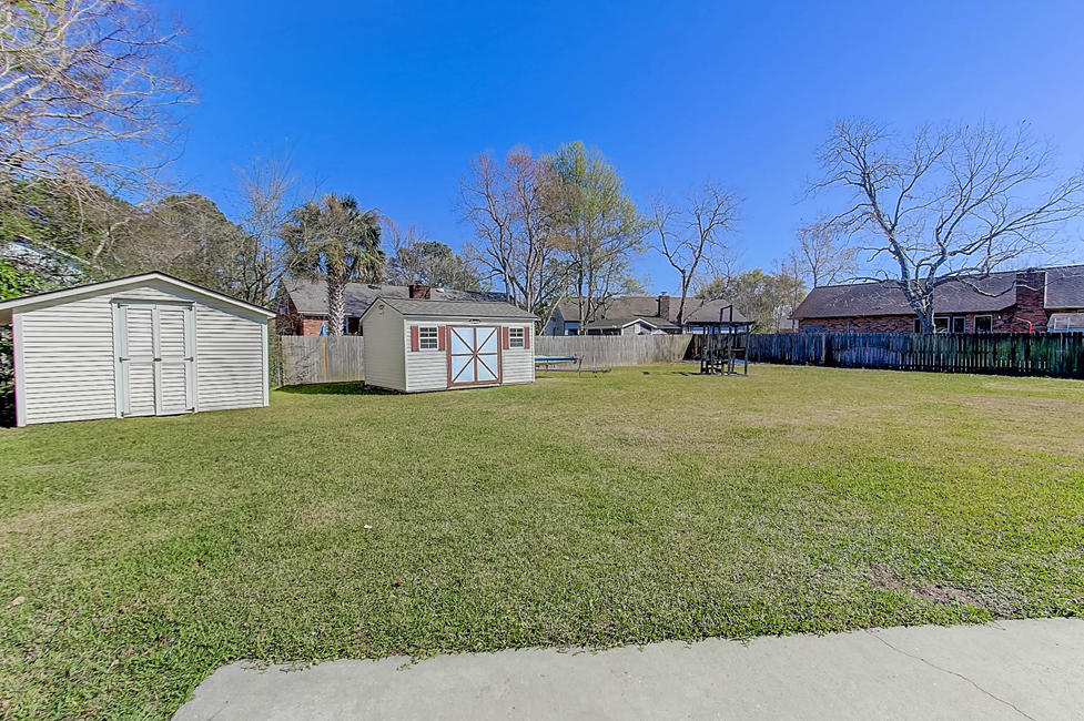 1549 Longview Road Mount Pleasant, SC 29464 - Photo 38 of 40 Backyard