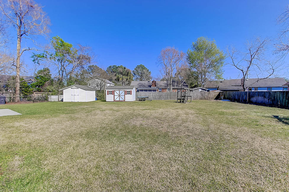 1549 Longview Road Mount Pleasant, SC 29464 - Photo 39 of 40 Backyard