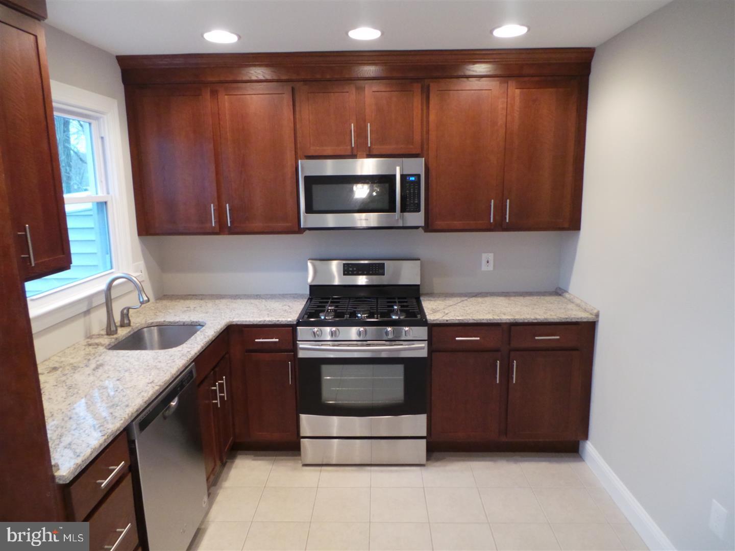 1 Dover Road Sewell, NJ 08080 - Photo 4 of 22
