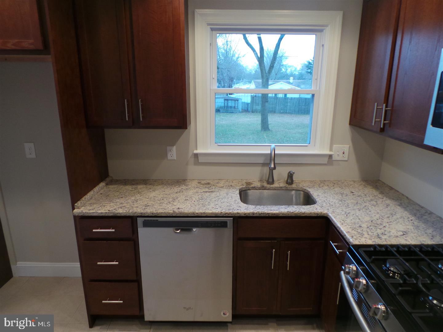 1 Dover Road Sewell, NJ 08080 - Photo 5 of 22