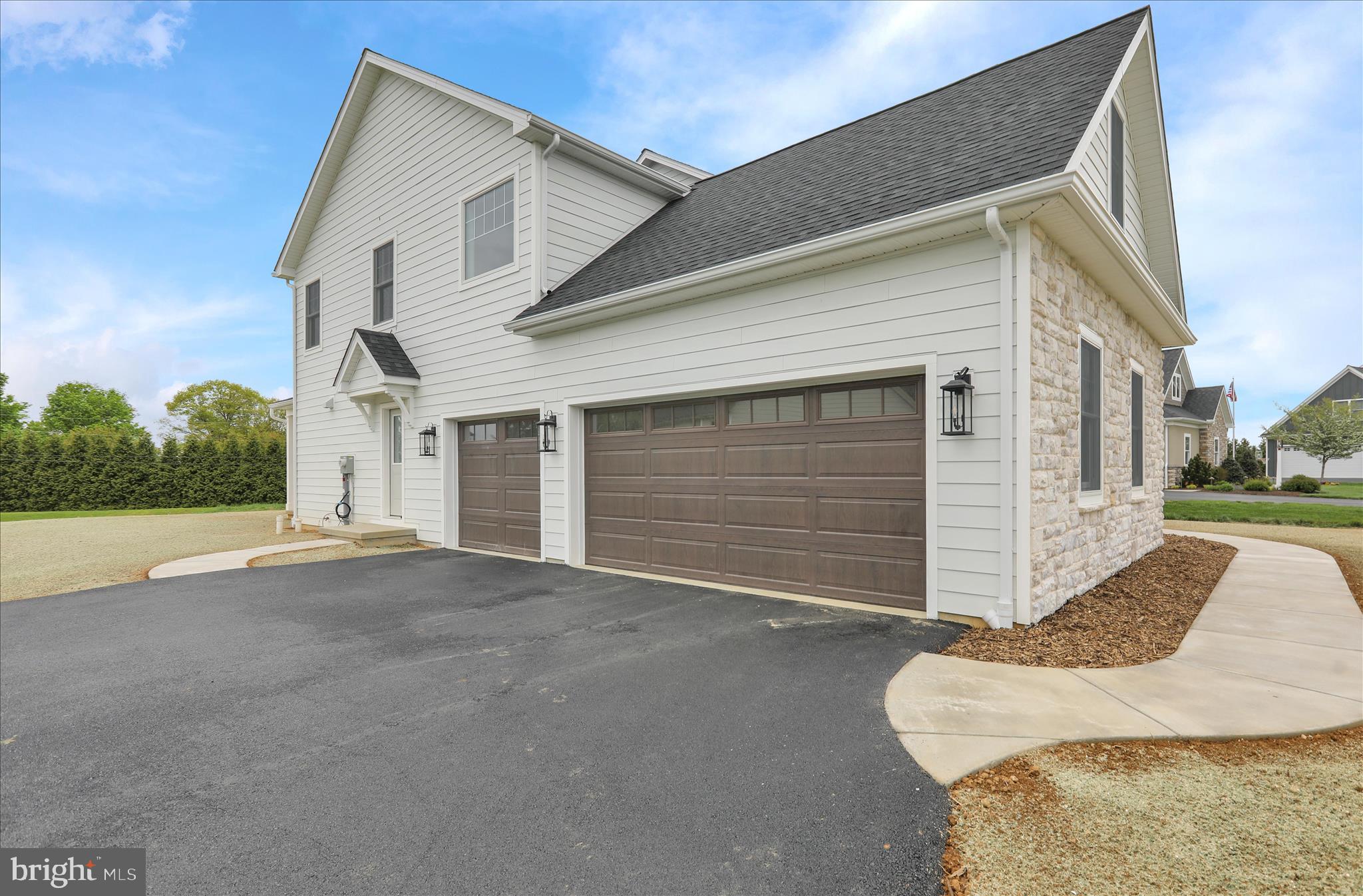 513 Cheltenham Court Lititz, PA 17543 - Photo 8 of 67 360_0550