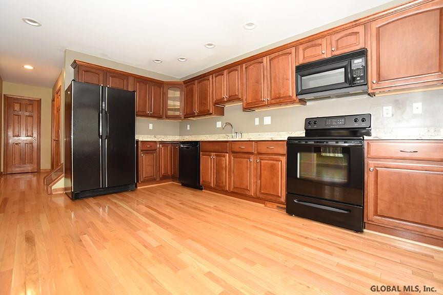 6 Inlander Road Saratoga Springs, NY 12866 - Photo 6 of 23 Photo 6