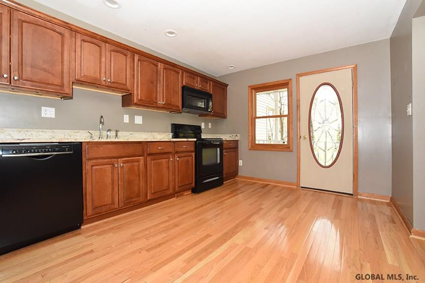 6 Inlander Road Saratoga Springs, NY 12866 - Photo 7 of 23 Photo 7