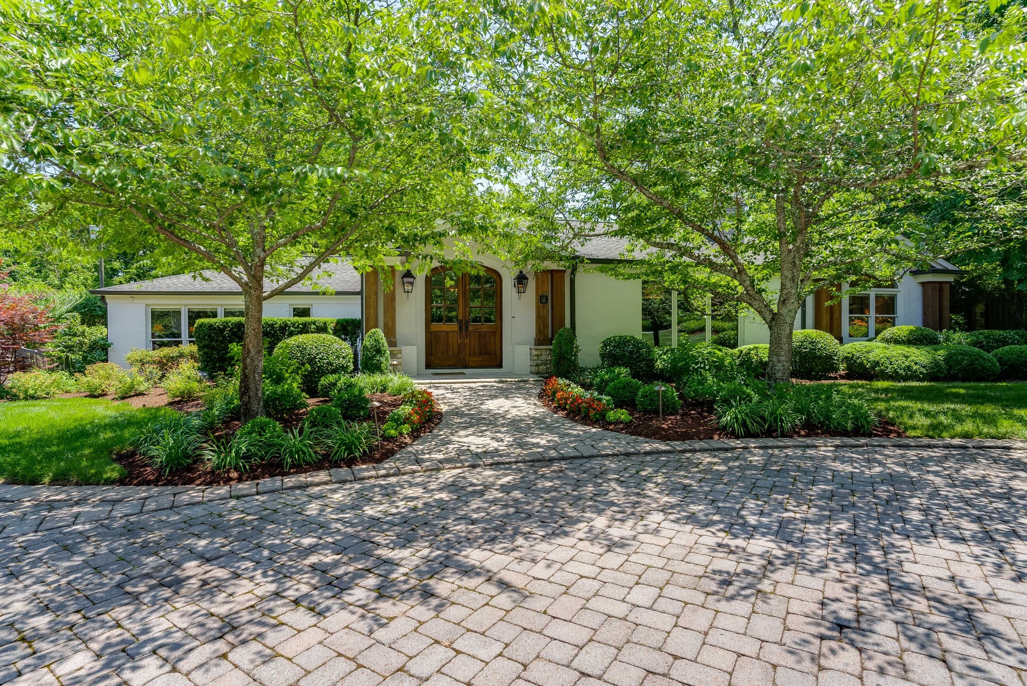4020 Estes Road Nashville, TN 37215 - Photo 3 of 70 Gallery Image 3