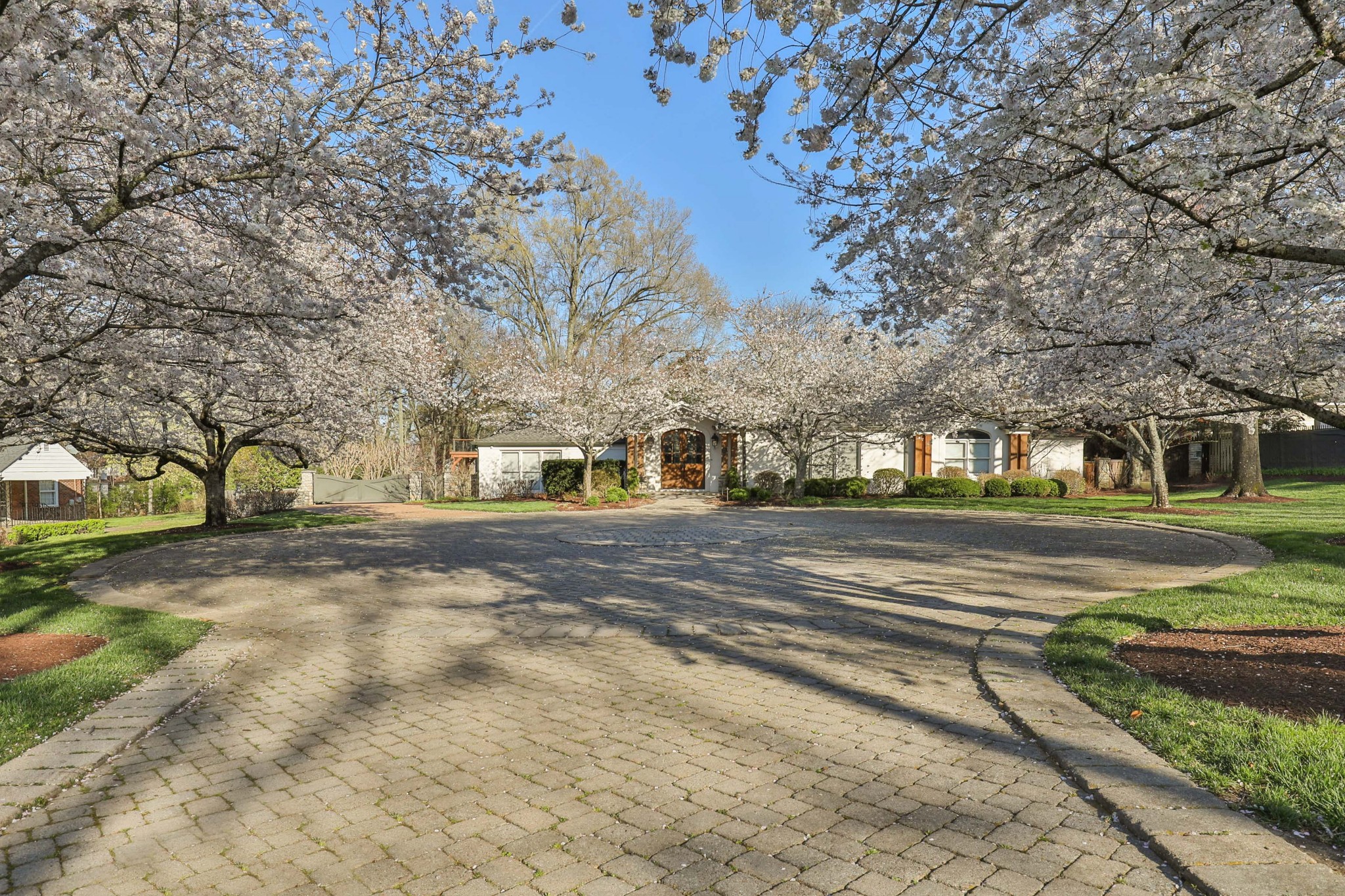 4020 Estes Road Nashville, TN 37215 - Photo 5 of 70 Gallery Image 5