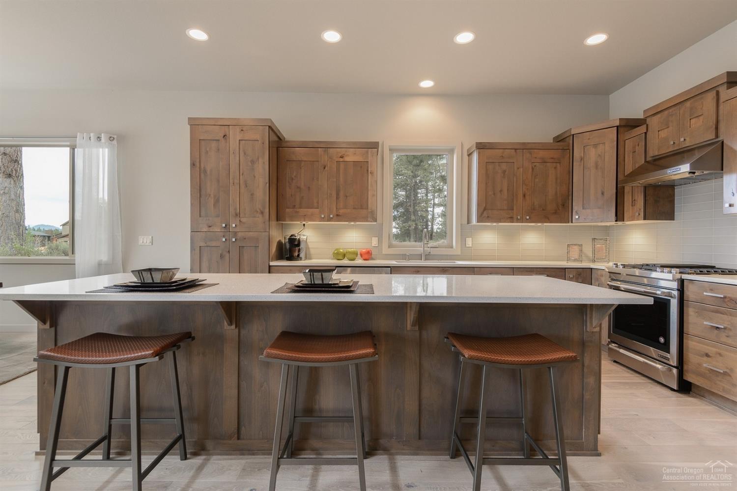 60424 Kangaroo Loop Bend, OR 97702 - Photo 3 of 24 Additional Photo
