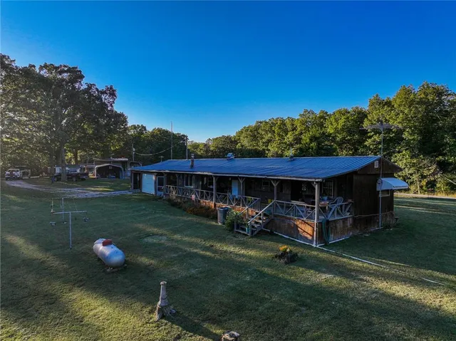 $169,900 | 7580 Northeast Cc Highway, Osceola, MO 64776