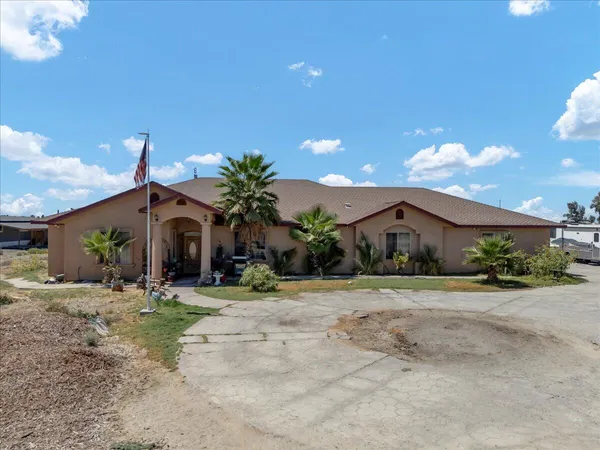 $649,000 | 15084 18 1/2 Avenue, Lemoore, CA 93245