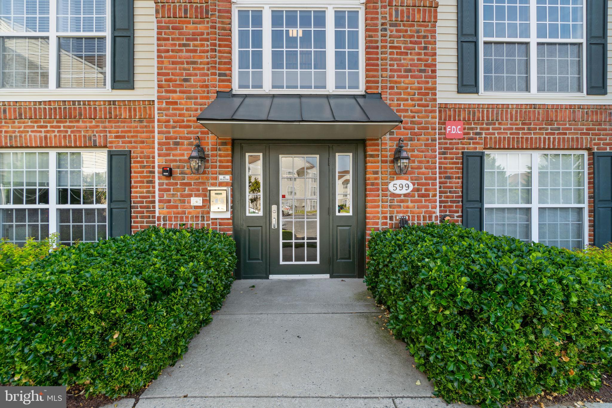 599 Cawley Drive, Unit 3D Frederick, MD 21703 - Photo 4 of 32