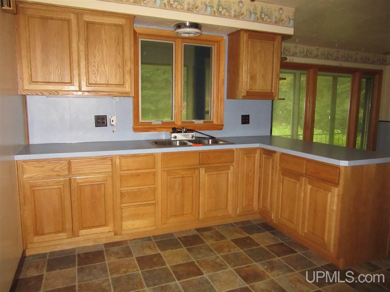 2694 River Road Gulliver, MI 49840 - Photo 7 of 24
