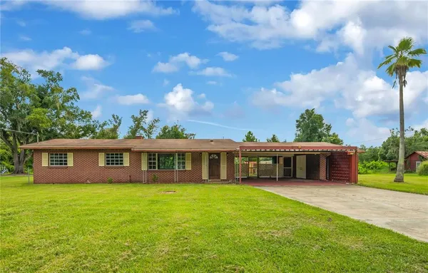 $299,900 | 1619 North Dover Road, Dover, FL 33527