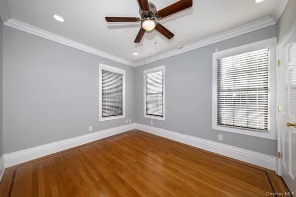 $3,750 | 576 Scranton Avenue, Unit 5764, Lynbrook, NY 11563