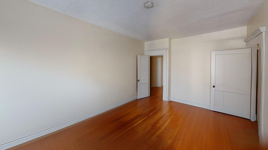 94 Naples Road, Unit 1 Brookline, MA 02446 - Photo 5 of 6