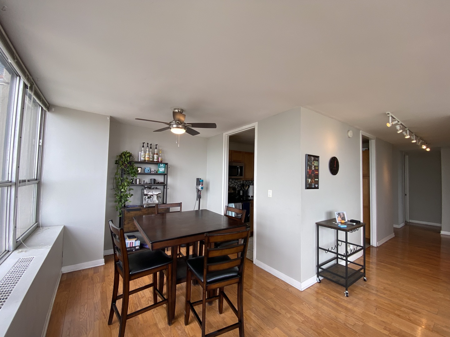655 West Irving Park Road, Unit 2010 Chicago, IL 60613 - Photo 34 of 80
