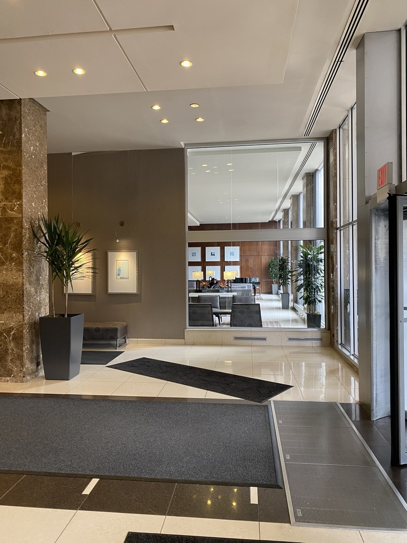 655 West Irving Park Road, Unit 2010 Chicago, IL 60613 - Photo 75 of 80