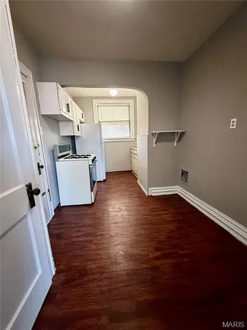 $225,000 | 4617 South Broadway, St. Louis, MO 63111