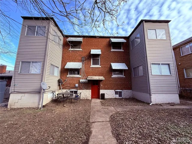 $225,000 | 4617 South Broadway, St. Louis, MO 63111