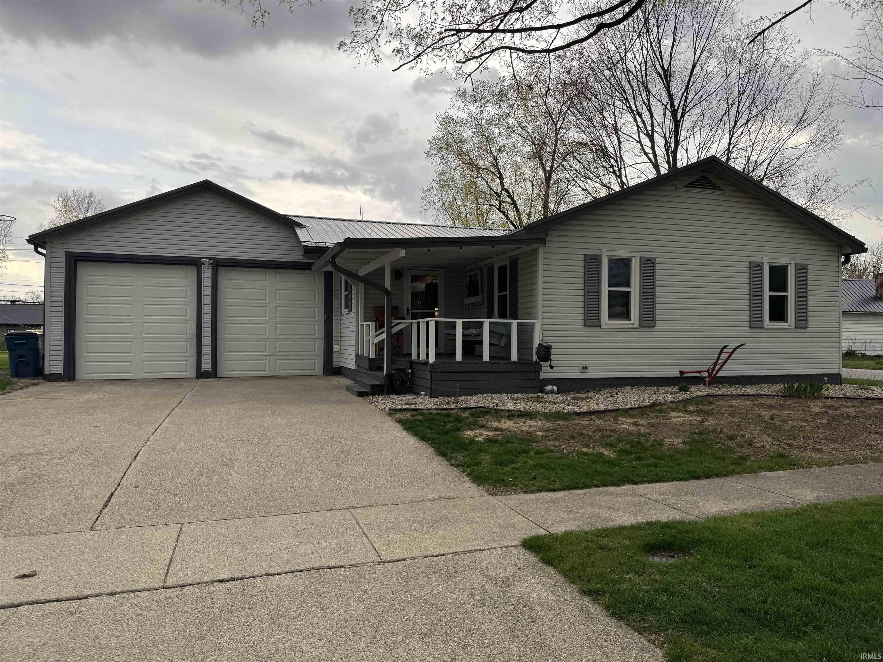 207 North Maple Street North Manchester, IN 46962 - Photo 1 of 28