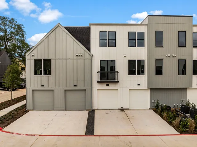 $2,900 | 1941 Sawdust Road, Unit 614, The Woodlands, TX 77380