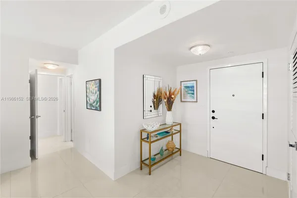 $4,198 | 5825 Collins Avenue, Unit 10E, Miami Beach, FL 33140