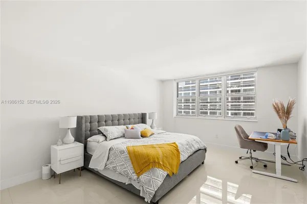 $4,198 | 5825 Collins Avenue, Unit 10E, Miami Beach, FL 33140