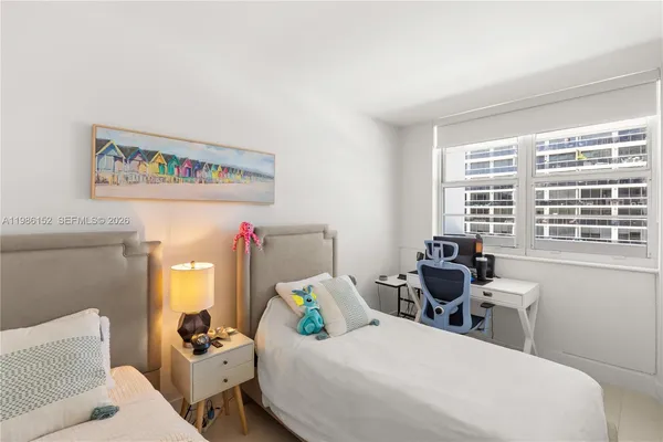 $4,198 | 5825 Collins Avenue, Unit 10E, Miami Beach, FL 33140