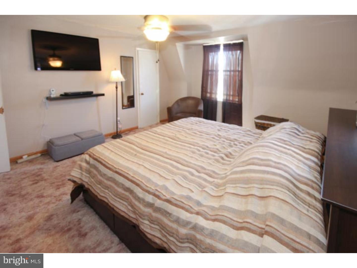 3553 Primrose Road Philadelphia, PA 19114 - Photo 15 of 25 Bedroom - Main