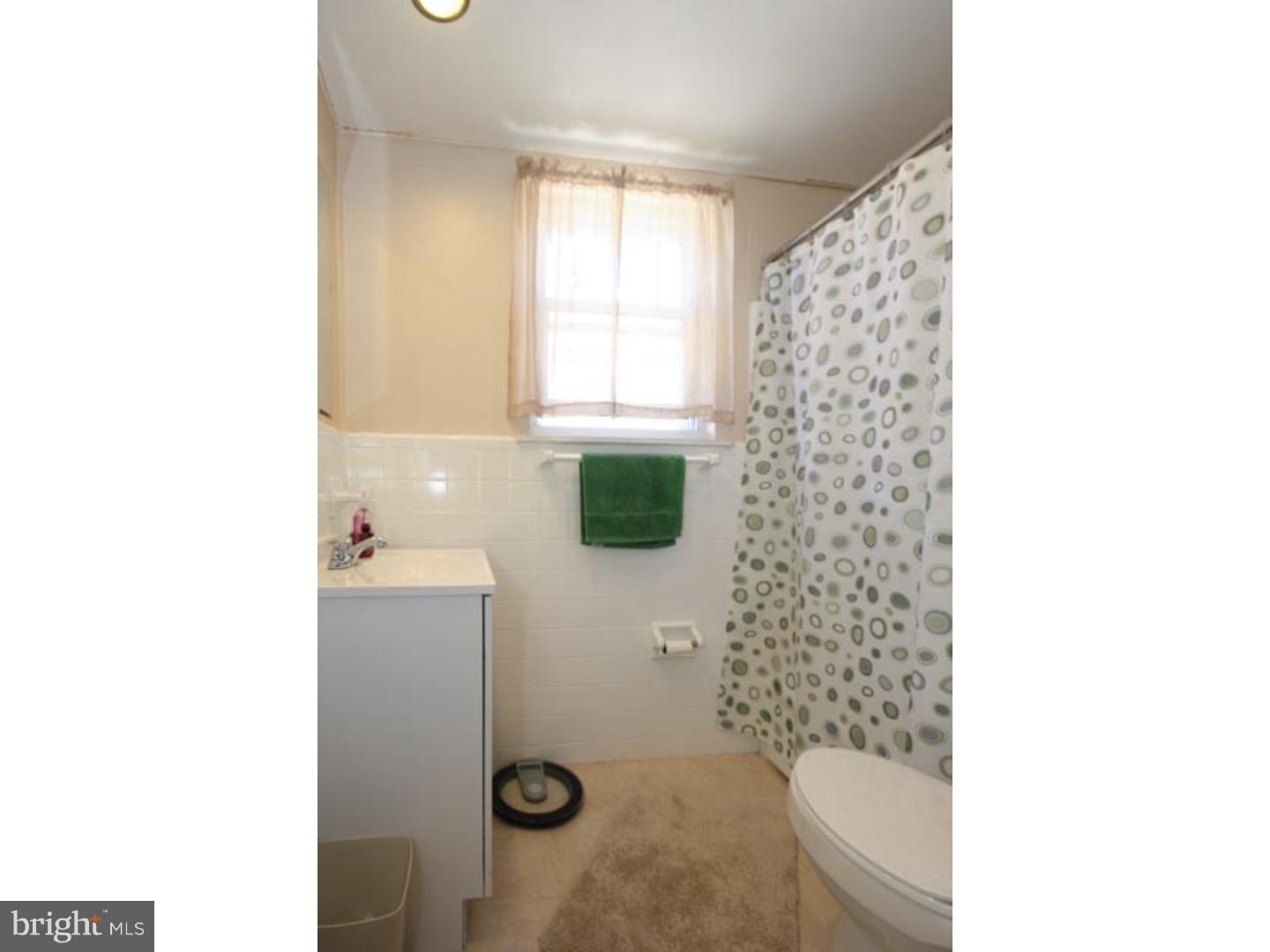 3553 Primrose Road Philadelphia, PA 19114 - Photo 18 of 25 Bathroom