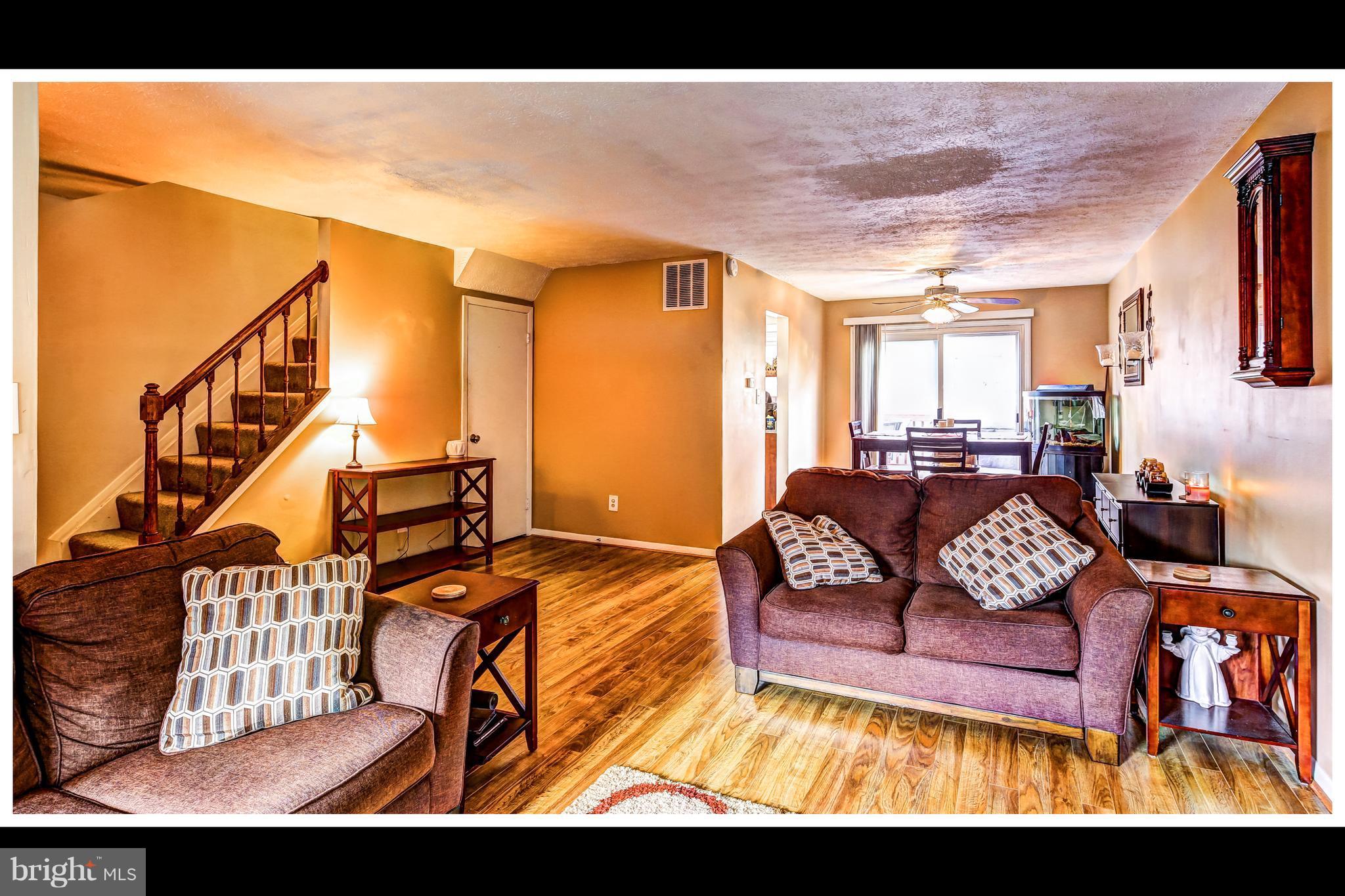 19 Perryfalls Place Baltimore, MD 21236 - Photo 6 of 30 Living Room