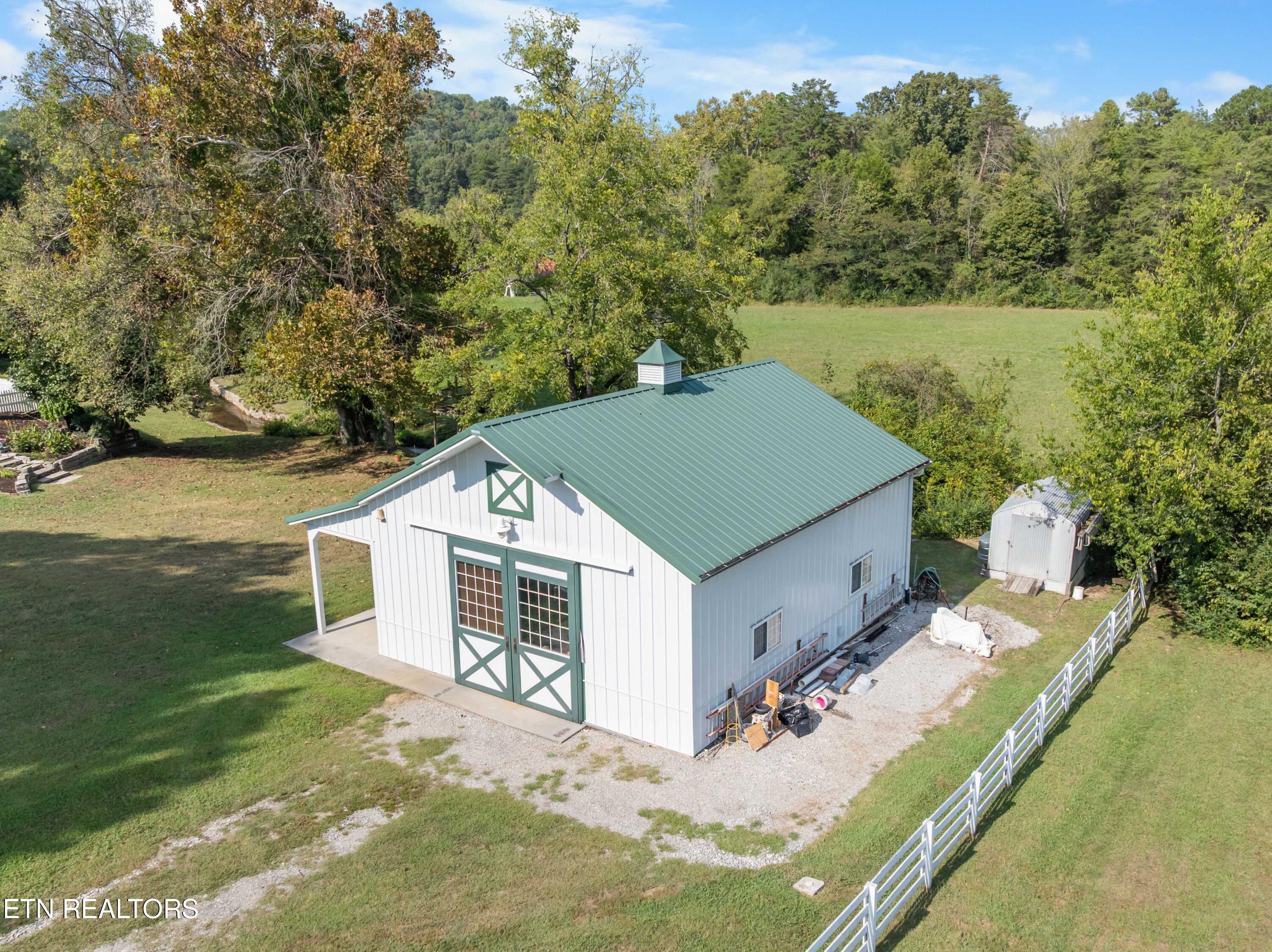 150 Raccoon Valley Road Powell, TN 37849 - Photo 39 of 43 39