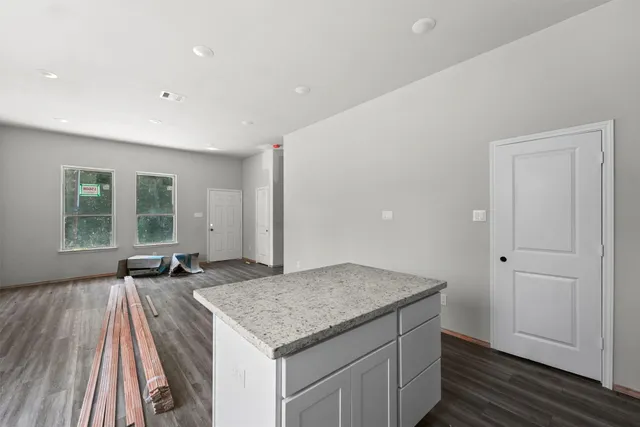 $205,900 | 15608 Sycamore Drive, Montgomery, TX 77356