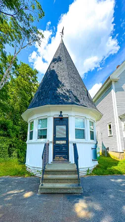 $1,950,000 | 679 Roosevelt Trail, Naples, ME 04055