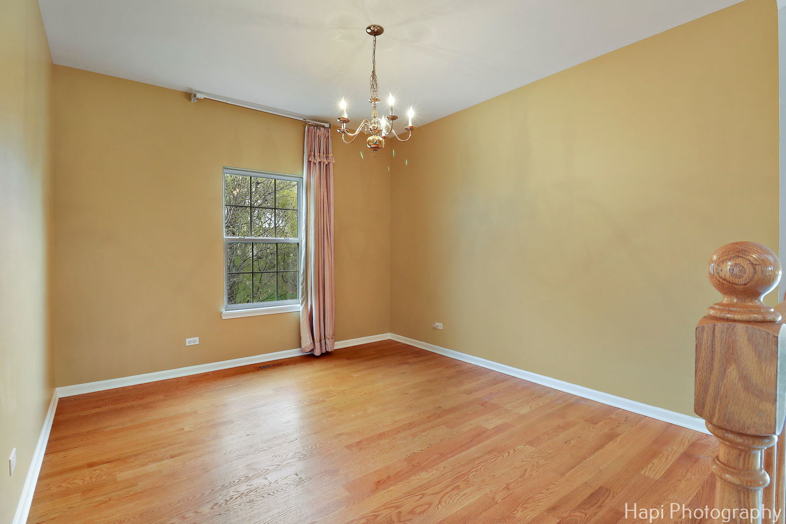 123 Norman Drive McHenry, IL 60050 - Photo 16 of 33 a view of livingroom with window