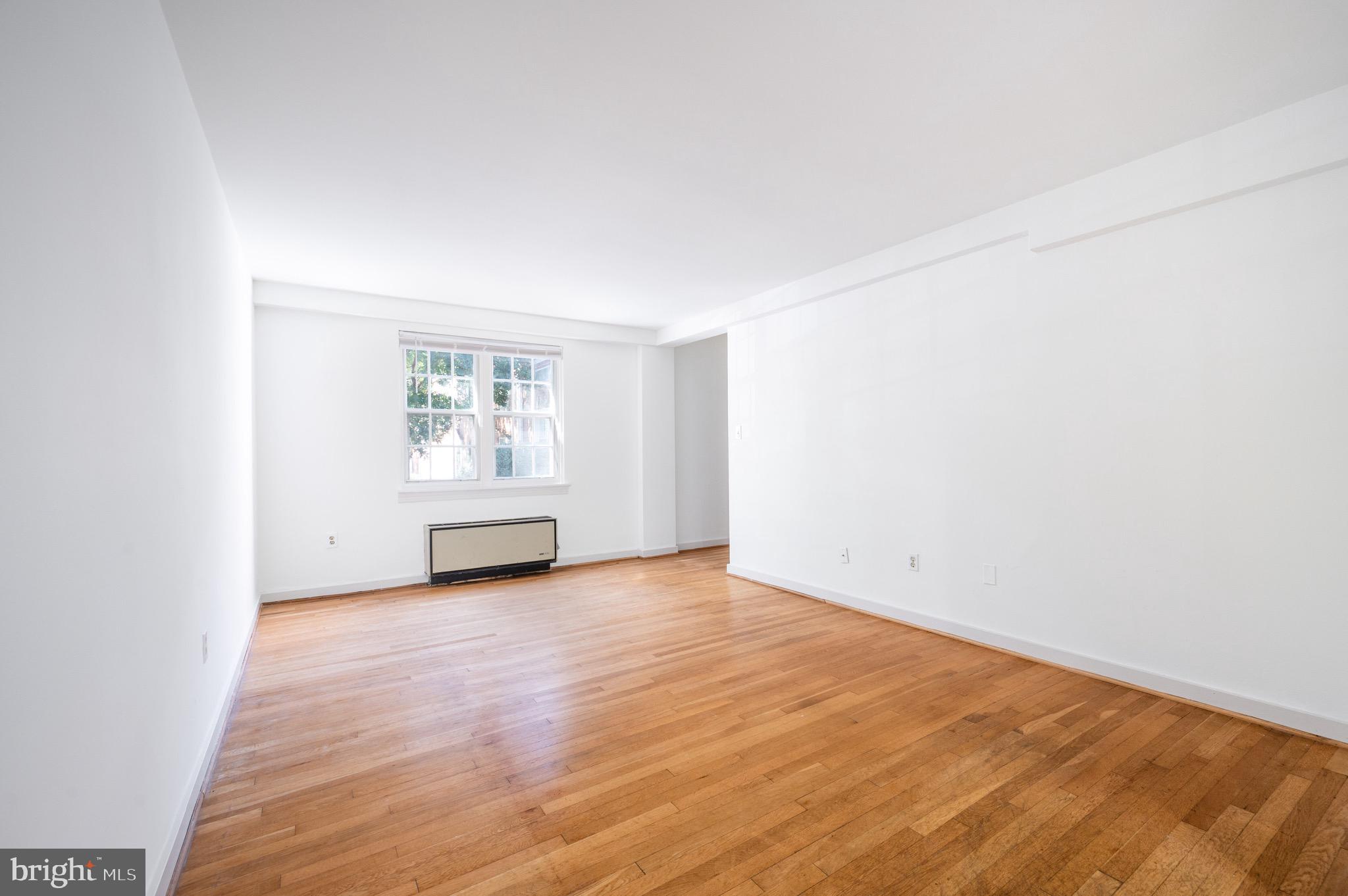 12 Ashby Street, Unit F Alexandria, VA 22305 - Photo 5 of 32