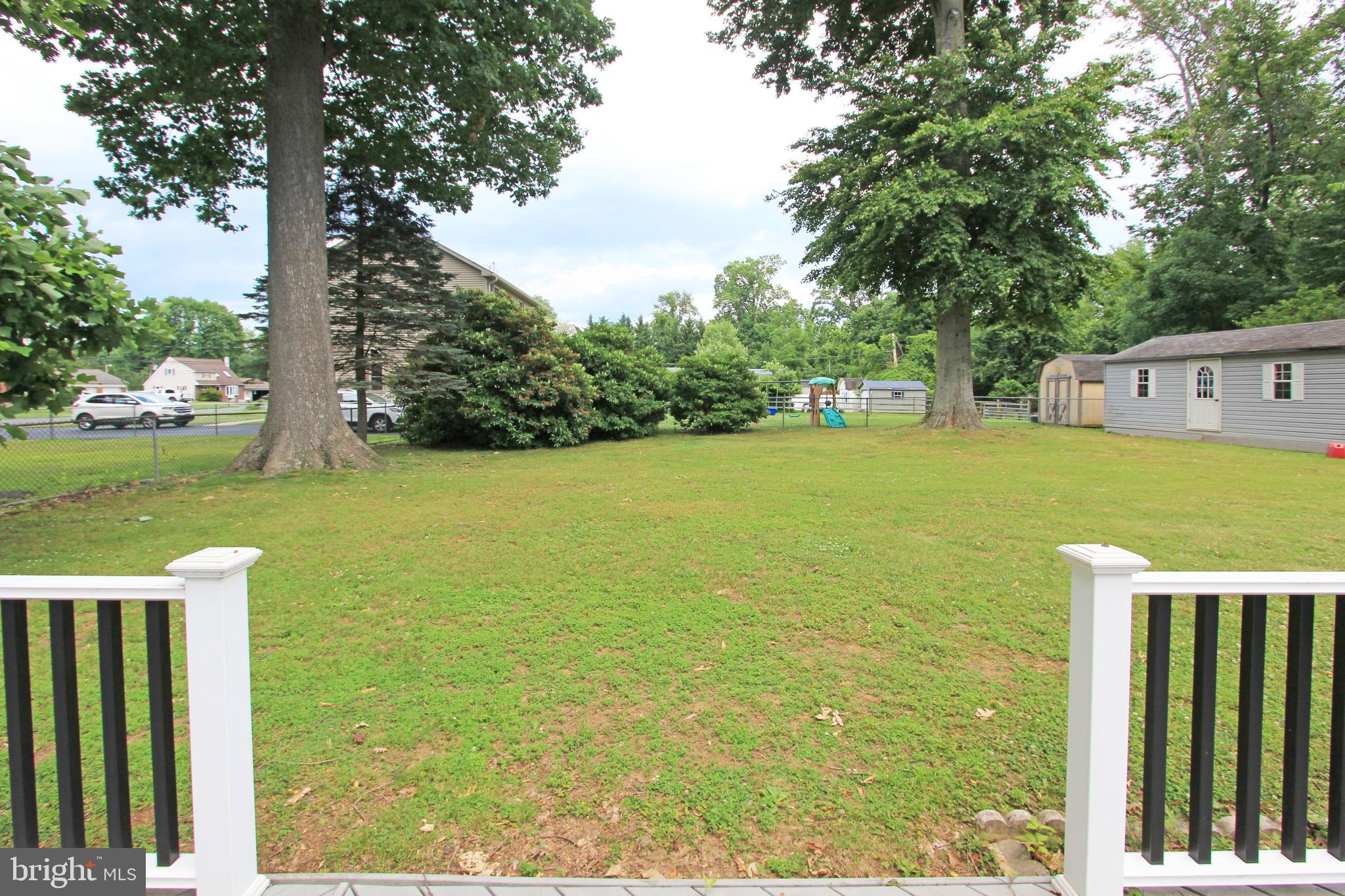 513 Cherry Tree Road Aston, PA 19014 - Photo 6 of 17 Backyard