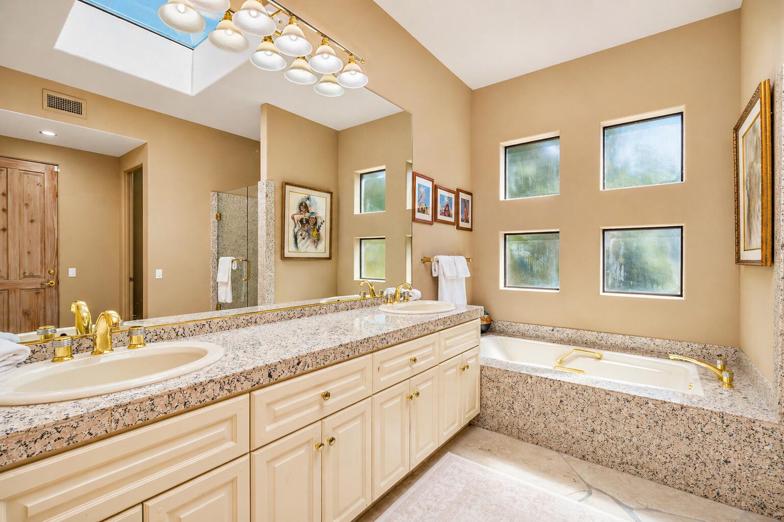 70629 Boothill Road Rancho Mirage, CA 92270 - Photo 35 of 47 32 GMc Second primary suite bath