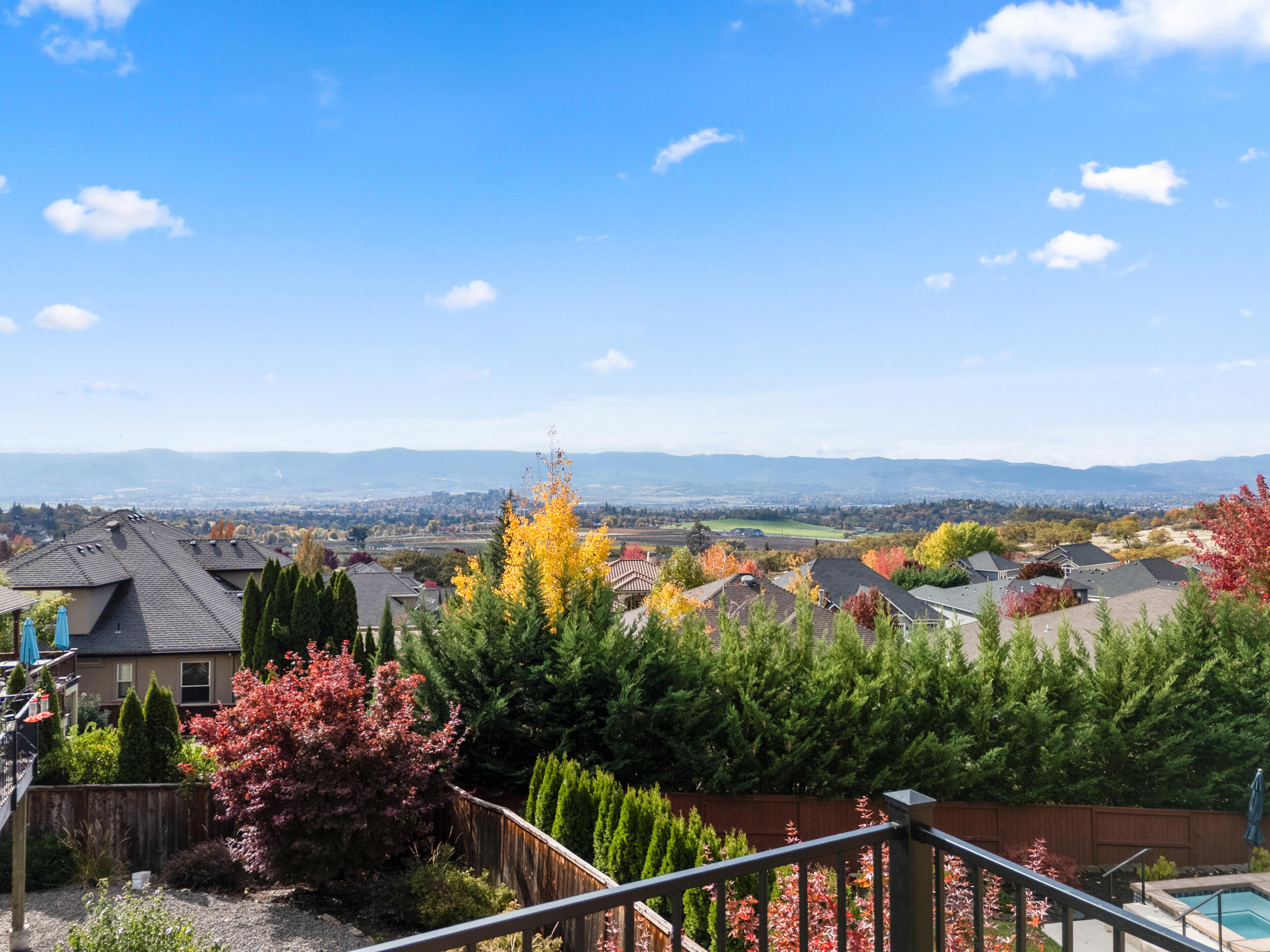 4260 Falcon Ridge Terrace Medford, OR 97504 - Photo 15 of 46