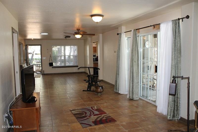 800-802 North Colcord Road Payson, AZ 85541 - Photo 15 of 39 Living Room 5