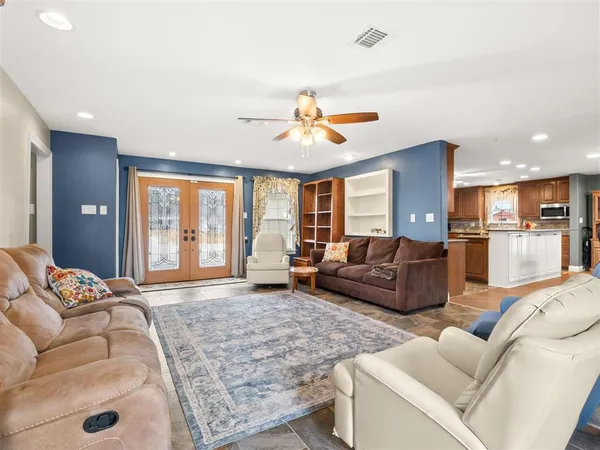 $310,000 | 1080 Pecan Avenue, Deridder, LA 70634