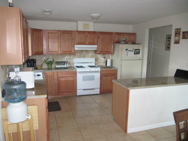 11 Boling Road, Unit A Watsonville, CA 95076 - Photo 3 of 19 Gallery Image 3