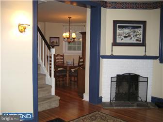 485 Ambler Road Fort Washington, PA 19034 - Photo 4 of 8 Living Room
