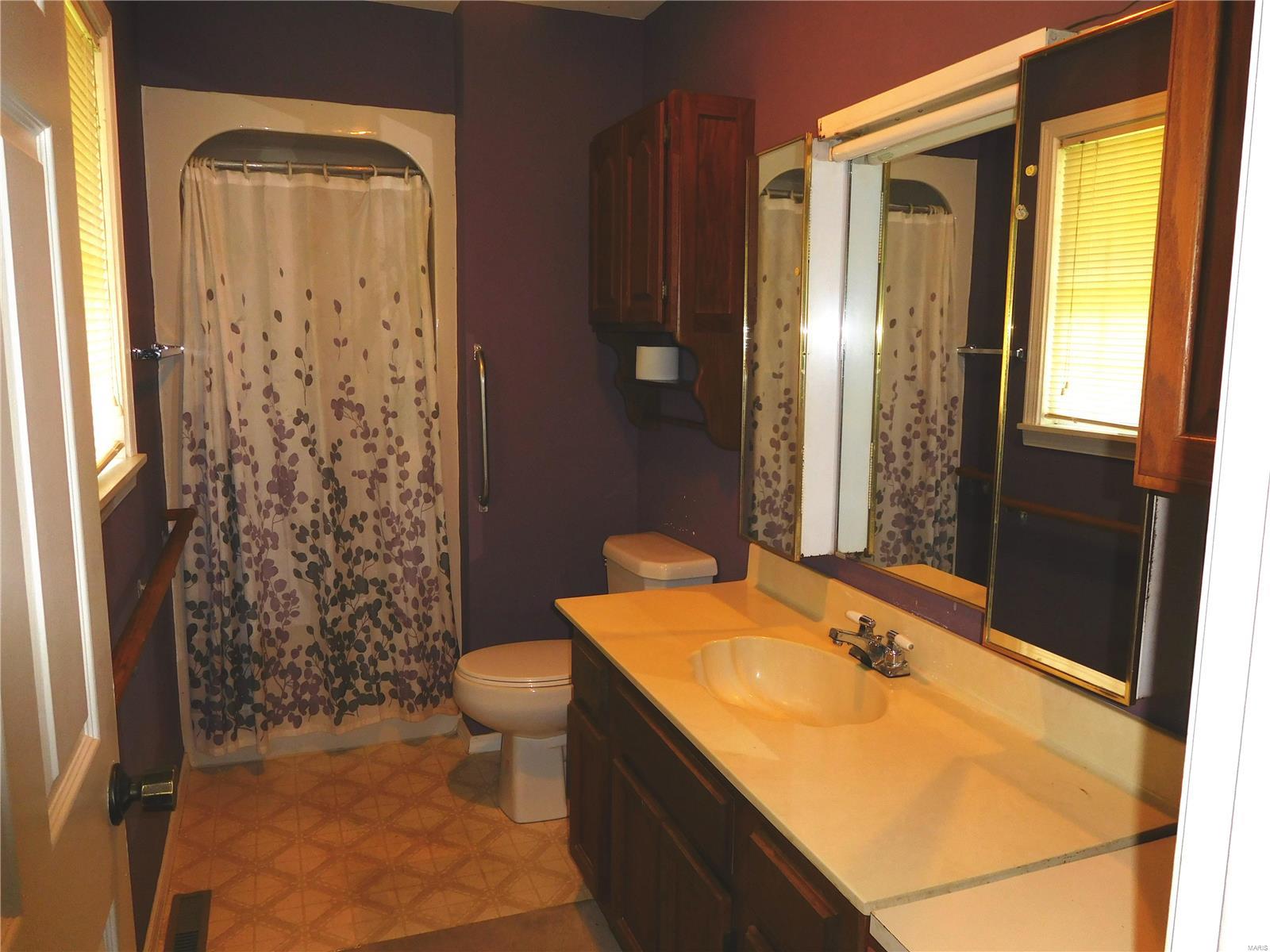 12610 Silver Lake Road Highland, IL 62249 - Photo 14 of 29
