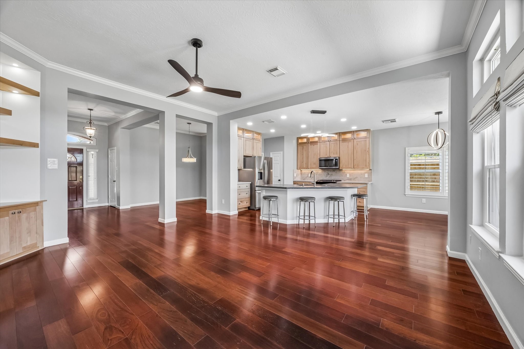 2519 Jasmine Ridge Court Houston, TX 77062 - Photo 9 of 30 Gallery Image 9