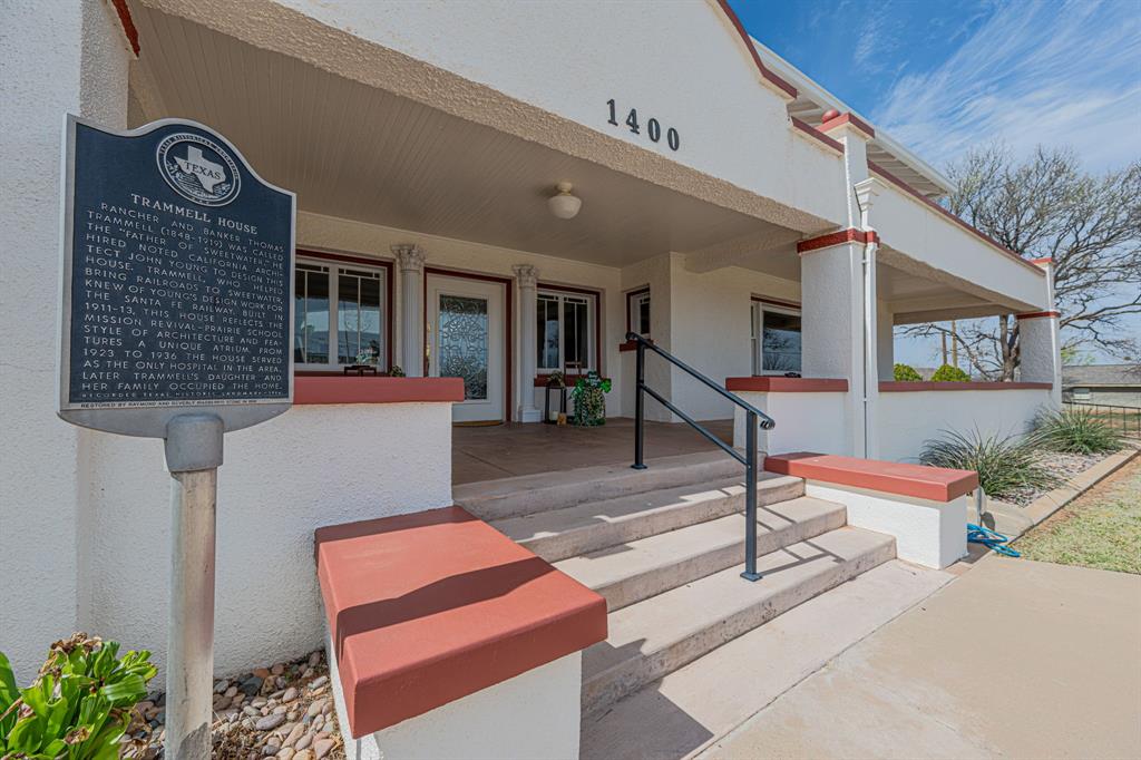 1400 Sam Houston Street Sweetwater, TX 79556 - Photo 4 of 39 a front view of house with deck and outdoor seating